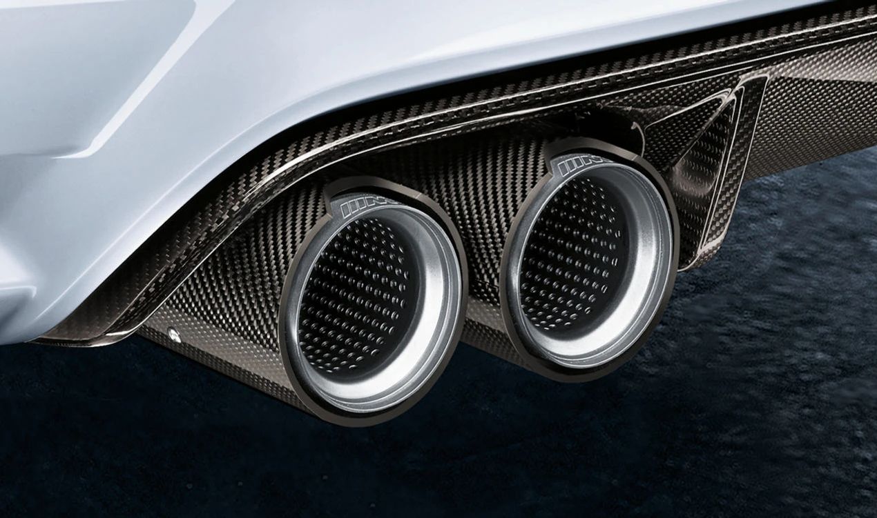 Embellecedores de escape M Performance OEM 18302358110 para BMW F87, F80, F82, F83. Original BMW.