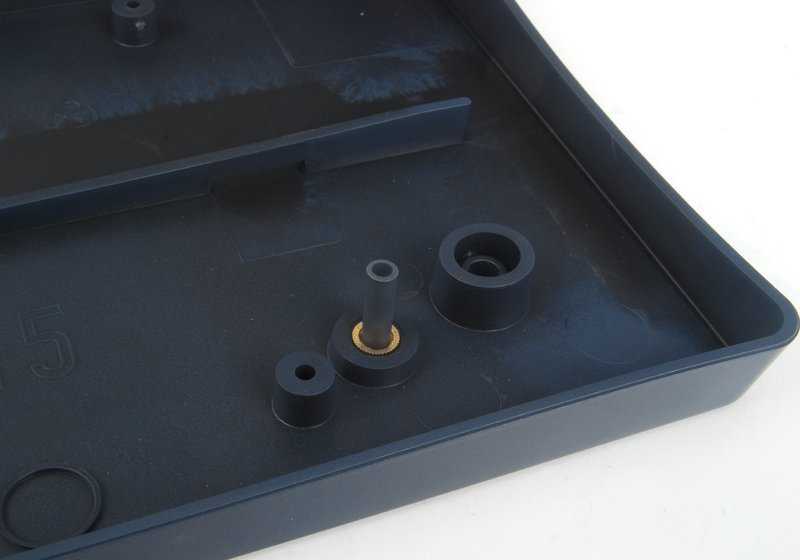 Soporte para matrícula OEM 51117897901 para BMW E60, E61. Pieza original BMW.