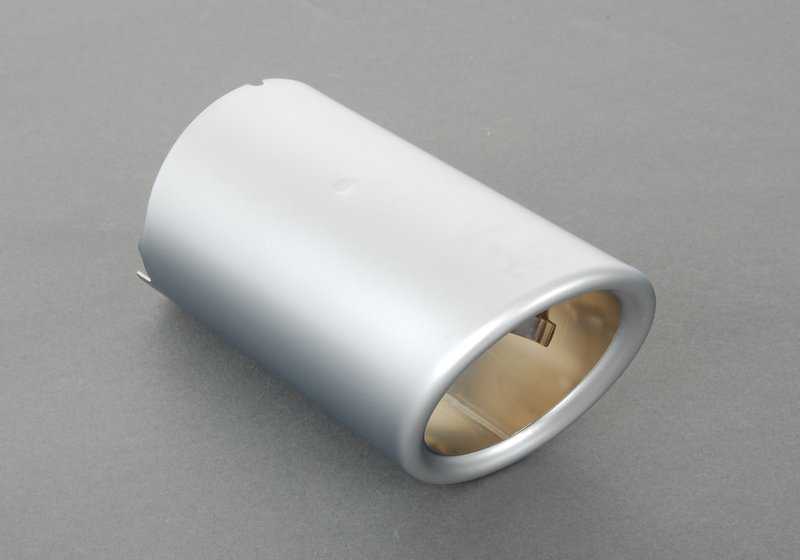 Embellecedor de escape aluminio OEM 18307577998 para BMW E82, E88, E84, E89. Original BMW.