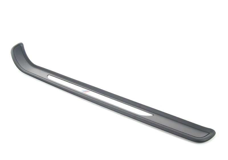 Embellecedor de entrada derecho OEM 51478046476 para BMW E92, E92N, E93, E93N. Original BMW.