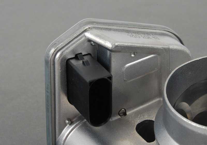 Cuerpo de aceleración OEM 11717804384 para BMW E87, E90, E91, E92, E93, E60, E61, E63, E64, E65, E66, E83, E53, E70, E71. Original BMW.
