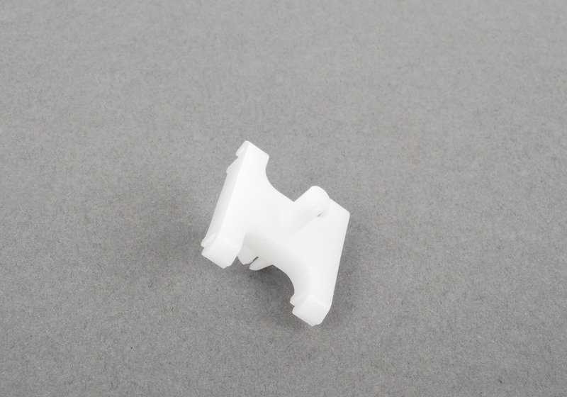 Grapa sujeción moldura OEM 51131908690 para BMW Serie 7 E32 (modelos 730i, 730iA, 730i M60). Original BMW.