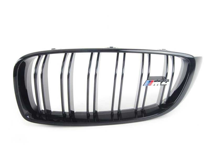 Parrilla decorativa M Performance izquierda OEM 51712352811 para BMW F82 M4, F83 M4, F82 M4 LCI, F83 M4 LCI. Original BMW.