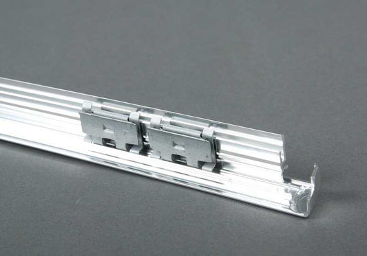 Moldura superior del marco de la ventana puerta trasera izquierda OEM 51357072889 para BMW E60, E61. Original BMW.