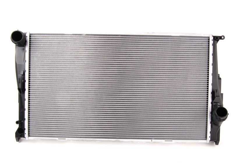 Radiador de refrigerante OEM 17117558480 para BMW E82, E88, E90, E90N, E91, E91N, E92, E92N, E93, E93N, E84, E89. Original BMW.
