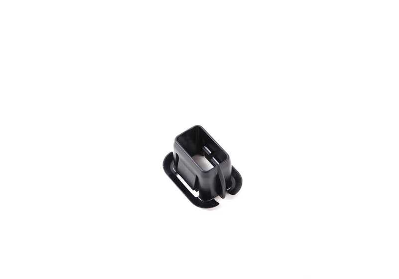 Clip de fijación OEM 51478229316 para BMW E46. Pieza original BMW para molduras de entrada y embellecedores. Perfecto para restaurar o reemplazar clips de fijación dañados.