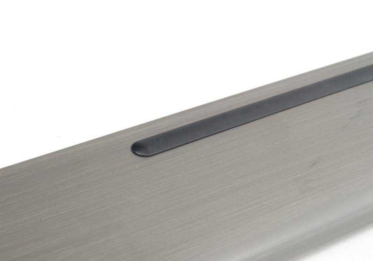 Moulage central pour la série BMW 5 E39 (OEM 51452694103). BMW d'origine