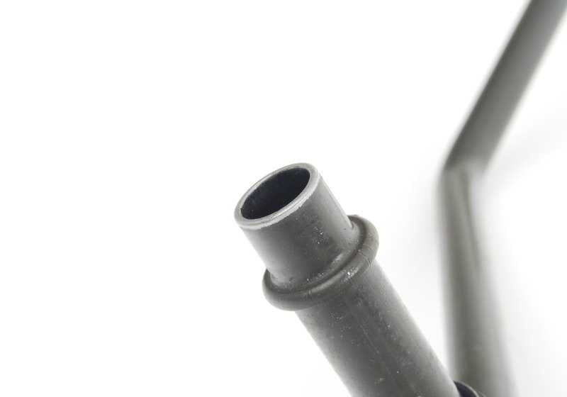 Conduction du réfrigérateur à l'huile pour BMW E39 (OEM 17221744458). BMW d'origine
