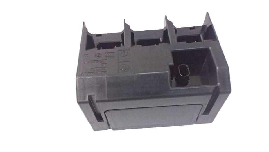 Trennelement (elemento de separación) OEM 61139201980 para BMW F07, F07N, F10, F10N, F11, F11N, F18, F18N, F90, F90N, F06, F06N, F12, F12N, F13, F13N, F01, F01N, F02, F02N, G11, G11N, G12, G12N. Original BMW.