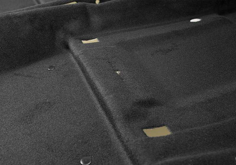 Protector inferior suelo OEM 51479181159 para MINI R56 {Cooper MF3, MF4, SU3, SU4, DMG3, DMG4, DSW3, DSW6, SMF7, SMF8}. Pieza original MINI, acabado Carbon Black.