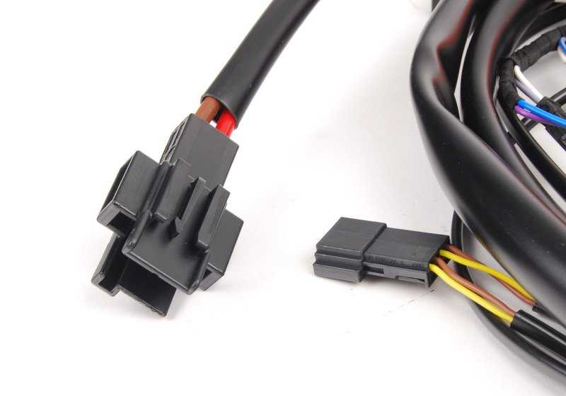 OEM hydraulic pump wiring 54377191362 for BMW E93 318i, 320d, 320i {all compatible models}. Original BMW.