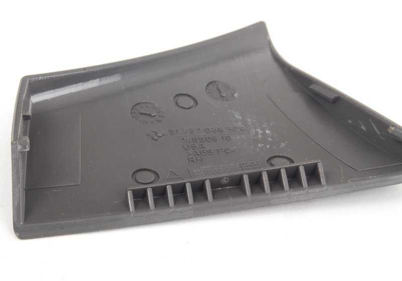 Embellecedor salida cinturón derecho OEM 51437055418 para BMW Z4 E85. Original BMW.