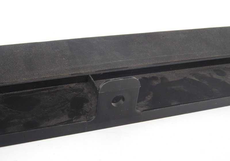 Cubierta inferior del radiador OEM 17111723451 para BMW E34, E32. Original BMW.