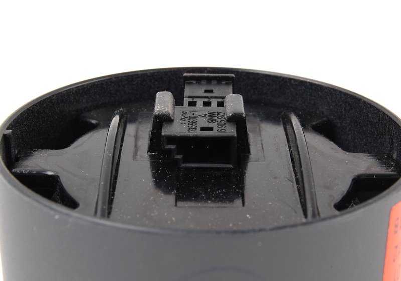 Altavoz central derecho Top-HiFi OEM 65138366470 para BMW E36. Recambio original BMW. Ideal para sistemas de sonido Harman Kardon y Top-HiFi. Color gris.