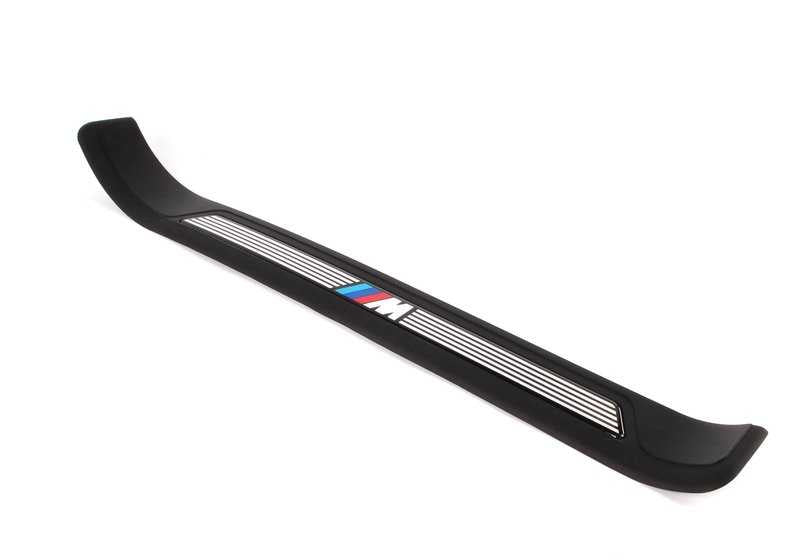 Embellecedor entrada puerta delantera derecha OEM 51472695662 para BMW E39 (todos los modelos compatibles). Original BMW.