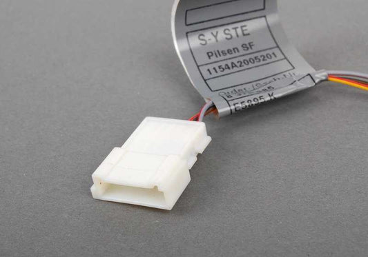 Cable adaptador OEM 61128378985 para BMW Serie 7 E38. Original BMW.