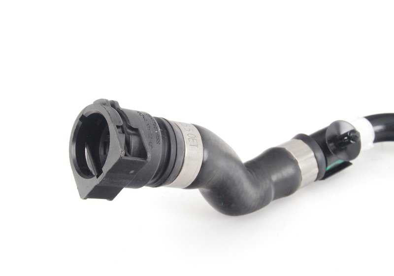 Manguera inferior de radiador al termostato OEM 17127602294 para BMW E82, E92, E93, 135i y 335is con motor N54. Original BMW.