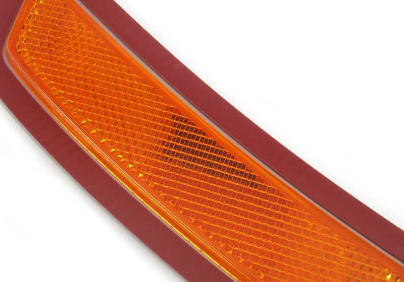Piloto lateral izquierdo OEM 63147848581 para BMW F80, F82, F83. Luz lateral original BMW, ideal para sustituir el marcador lateral en modelos M3 y M4.