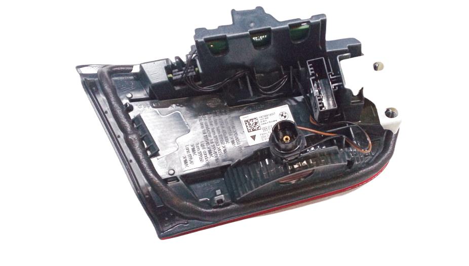 Piloto trasero derecho del maletero OEM 63217369120 para BMW Serie 3 F30N, F31N, F35N, F80N. Luz trasera original BMW.