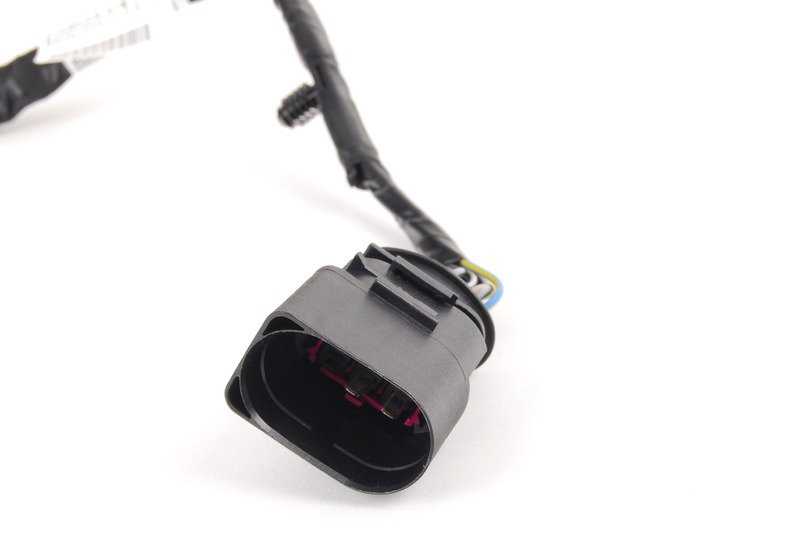 Cableado para depósito de agua limpiaparabrisas OEM 61129115107 para BMW E70, E71. Original BMW.