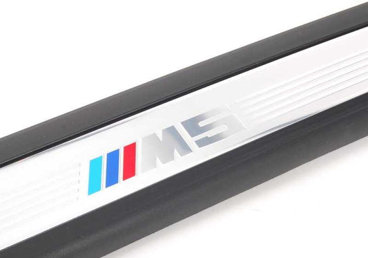 Moldura M STURIBO FRONTAL DE esquerda OEM 51477898817 Para BMW M5 E60, E61. BMW original.