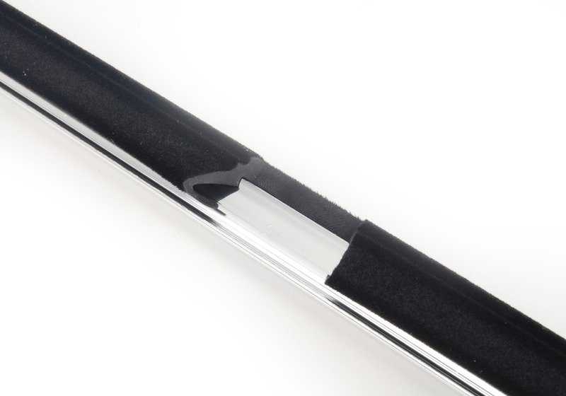 Cubierta exterior izquierda OEM 51227010899 para BMW E66. Original BMW.