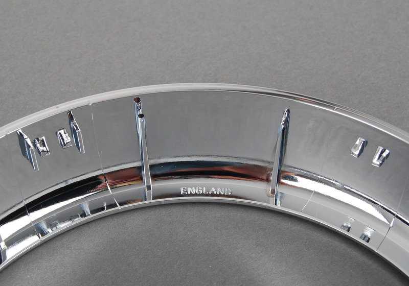 Anillo embellecedor cromado para fuelle de cambio OEM 51167131186 para MINI R50, R52, R53 (2000–2006). Original MINI.