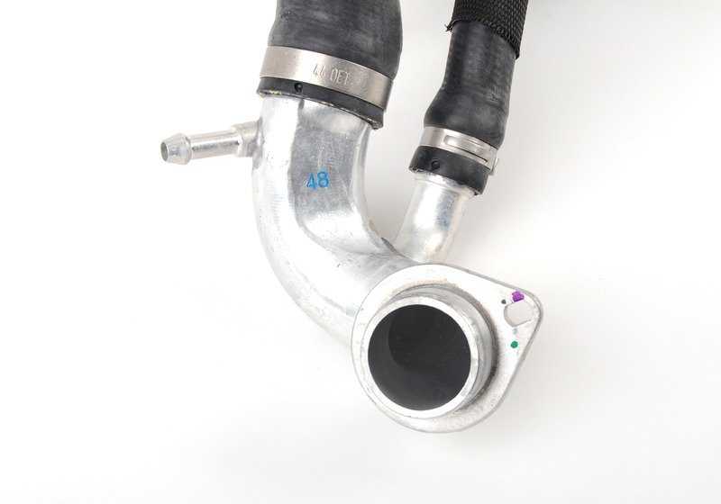 Manguito del radiador OEM 17127575425 para BMW F01, F02. Repuesto original BMW.