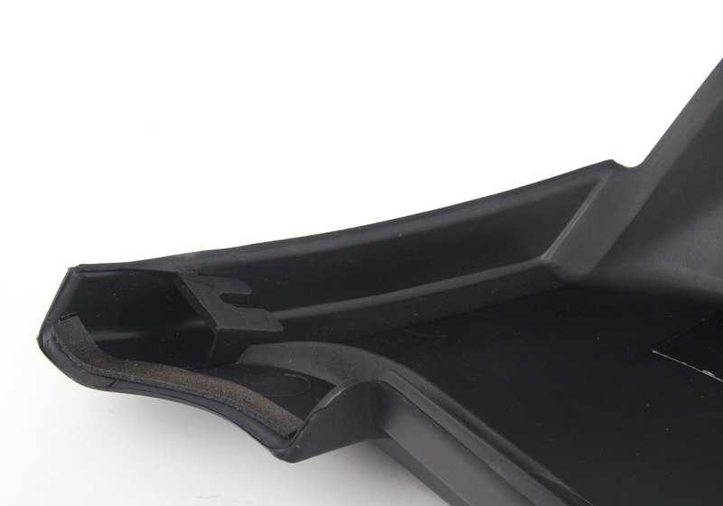 Tapa lateral derecha OEM 51711948276 para BMW Serie 7 E32. Pieza original BMW. Ideal para reparar molduras o embellecedores laterales sin complicaciones.