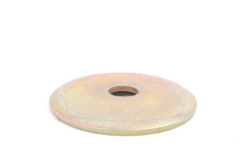Plato soporte OEM 37121130122 para BMW E34, E24, E32. Pieza original BMW para amortiguador trasero con EDC o nivelación. Ideal para mantenimiento o sustitución en suspensión trasera.