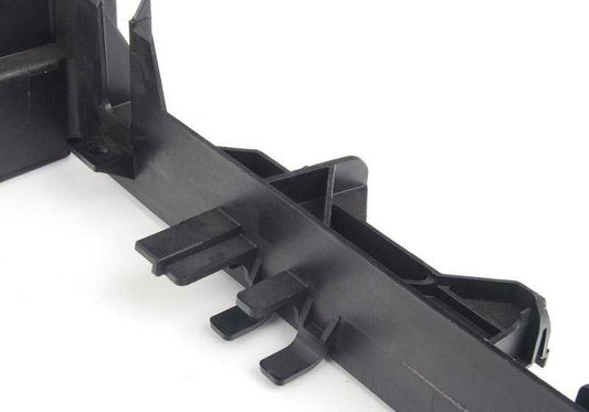 Parte telaio OEM 17111737826 per BMW Serie 7 E38 (725tds, 728i, 728iL). BMW originale.