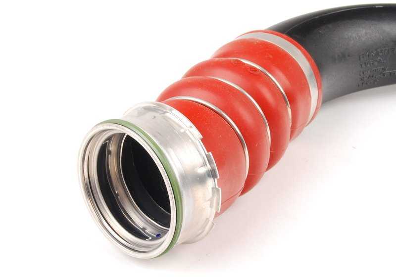 Conducto de admisión de aire OEM 13717583716 para BMW E70 y E71. Guía de aire intercooler. Original BMW.