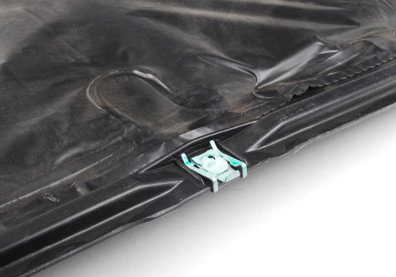 Cubierta de motor inferior OEM 51757117371 para BMW E90, E90N, E91, E91N, E92, E92N. Protege el motor de suciedad y golpes. Original BMW.