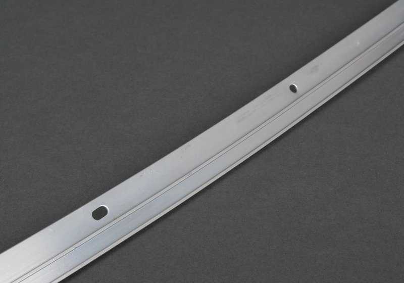 Moldura superior OEM 51718233413 para BMW E46. Original BMW.