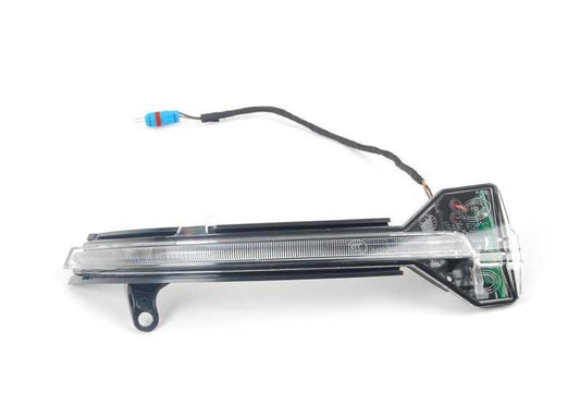 Intermitente adicional en retrovisor derecho OEM 63137308536 para BMW F07, F10, F11, F06, F12, F13, F01, F02. Compatible con versiones LCI. Original BMW.