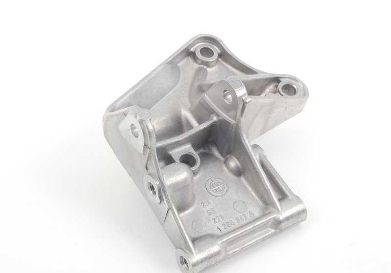 Soporte de montaje OEM 32411264642 para BMW E21, E30, E12, E28, Z1. Pieza original BMW para fijación de la bomba de dirección o alternador según modelo. Compatible con versiones manuales y automáticas.