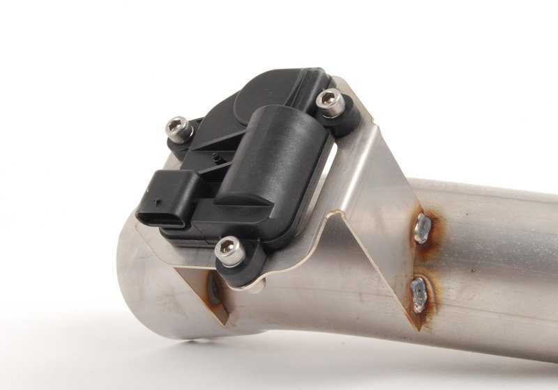 Embellecedor trasero del tubo de escape M Performance cromado OEM 18302349212 para BMW X5 F15 xDrive35i. Original BMW.