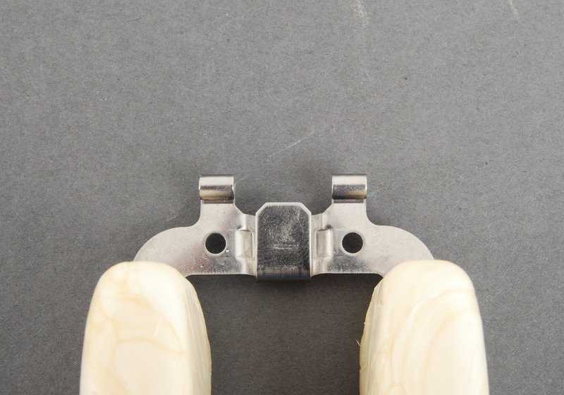 Flotador de carburador OEM 13111254766 para BMW Motorrad R50, R60, R75, R80, R90, R100. Compatible con modelos clásicos con motor bóxer. Original BMW.