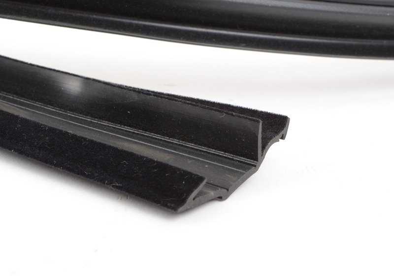 Guía ventana izquierda OEM 51328127527 para BMW Serie 7 E32 {730i, 730iL, 735i, 735iL, 740i, 740iL} (modelos del 01/1986 al 03/1994). Original BMW.