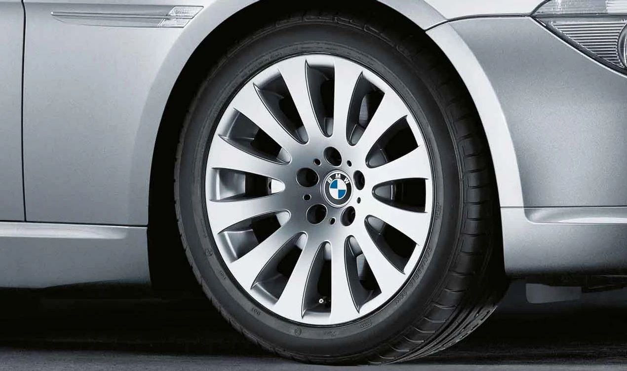 Llantas de aleación diseño Radial 118 OEM 36116765306 para BMW E63 y E64. Válida para modelos 630i con motores N52 y N53. Original BMW.