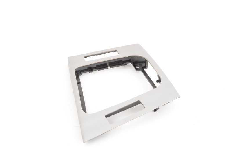 Bandeja almacenamiento aluminio OEM 51167052061 para BMW E46. Accesorio interior original BMW. Ideal para sustituir o añadir compartimento en el salpicadero.