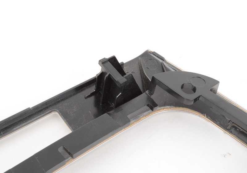 Bandeja almacenamiento aluminio OEM 51167052061 para BMW E46. Accesorio interior original BMW. Ideal para sustituir o añadir compartimento en el salpicadero.