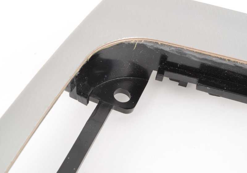 Bandeja almacenamiento aluminio OEM 51167052061 para BMW E46. Accesorio interior original BMW. Ideal para sustituir o añadir compartimento en el salpicadero.