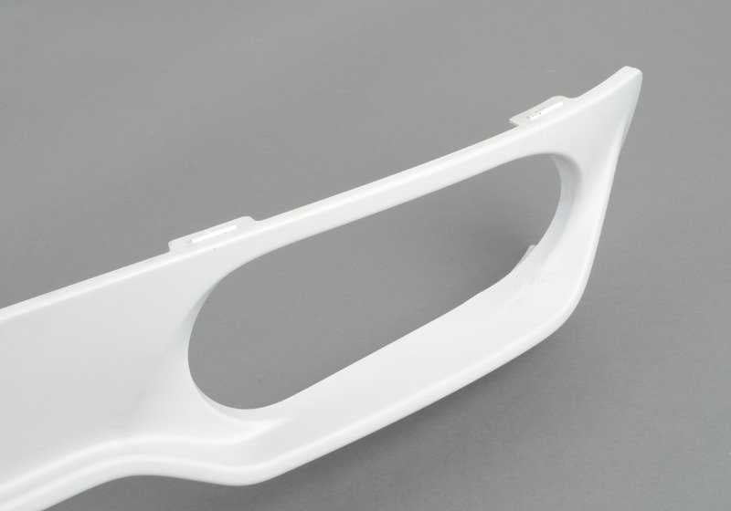 Moldura trasera imprimada OEM 51127980118 para BMW F01 y F02. Pieza original BMW.