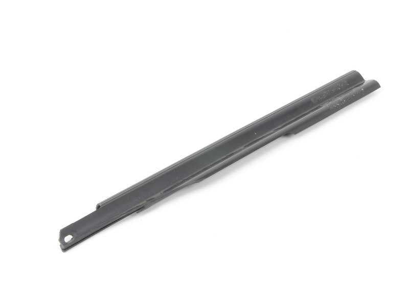Embellecedor de umbral izquierdo OEM 51471933557 para BMW E30. Original BMW.