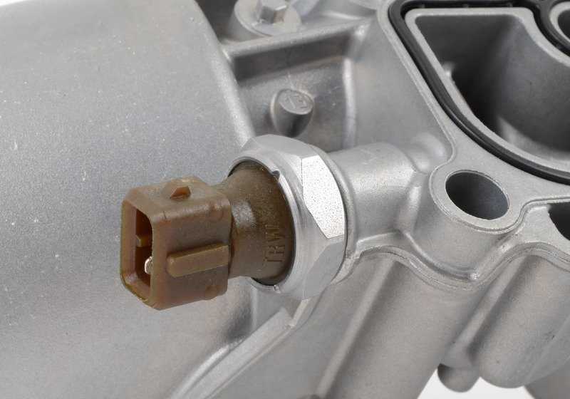 Filtro de aceite con conexión para enfriador OEM 11427841525 para BMW E90, E90N, E92, E92N, E93, E93N. Original BMW.