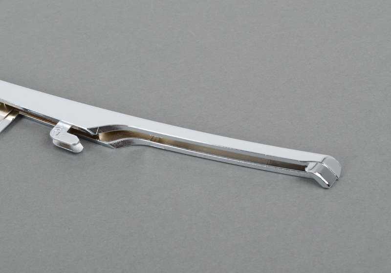 Moldura decorativa lateral delantera derecha OEM 51137009248 para BMW E63 y E64. Original BMW.