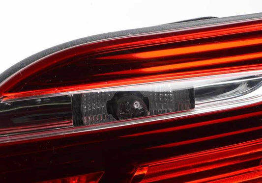 Luz traseira direita para BMW E65, E66 (OEM 63216938518). BMW original
