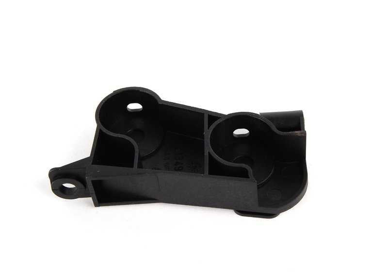 Side cover of the OEM motor radiator 1722282684 for BMW E60, E61, E63, E64 (M5 and M6 models with S85 motor). Original BMW.