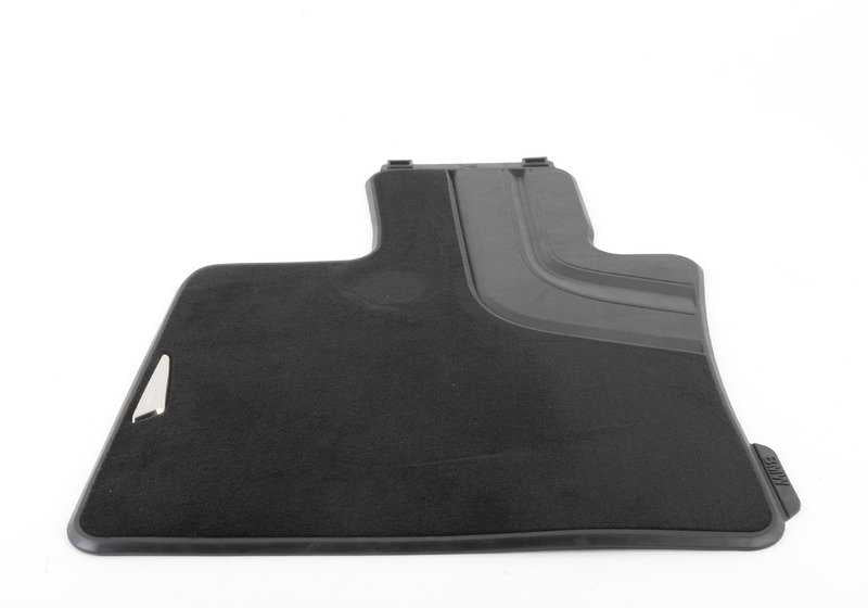 Alfombrillas de moqueta negras OEM 51472347731 para BMW X5 F15 y X6 F16. Juego completo delantero. Antideslizantes, resistentes al agua, con inserto metálico. Original BMW.